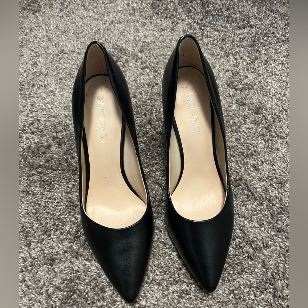 COPY - Nine West black pumps
